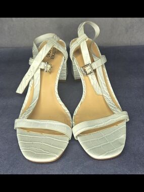 Becker + Bond Light Mint Croc-Embossed T-Strap Block Heel Sandals